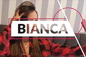 Open sweet pussy peeing in toilet