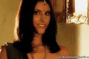 bollywood indian milf dancing nude