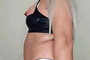 siendo transexual por un d�a y me masturbo