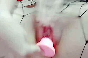 branquinha se masturbando, oh god it's so good