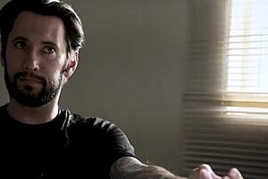 hot chicks dare border crossing with boyfriend 😏