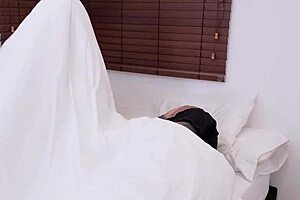 Nurse visits patient home for care