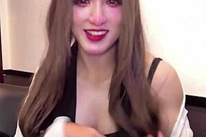 Big Tits Crossdressing Ladyboy Masturbates On Stream