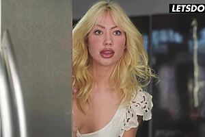 MILF Ajvi Vulf vreli lezbejski seks sa cimericom