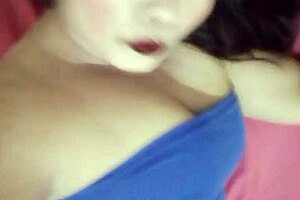 Scorpiotinna showing her stockings and beautiful feet