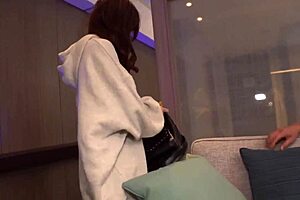 生ハメ絶頂カーニバル 超ド級の3連発射 熱狂の絶頂アーティスト 超パイパン イキざんま～いの始まりぜよ！！絶頂より絶景かなぁ～～！全てのギャルを凌駕する鬼イキ超獣ギャル！生ハメ絶頂の連続で好機到来！そのイキ方まさに絶景！こんなにエロくてよかですか？