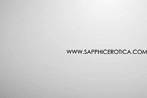 Sapphix Presents Klaudia Using Fingers Solo!