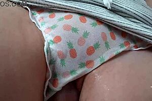 i got rubbed on the bus and couldn't say no to the tight pussy