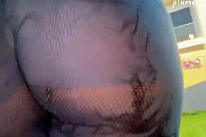 big ass tight leggings on that latina girl