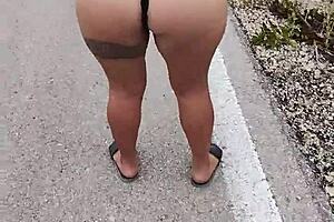 Puta Enseñando El Culo Y Tetas En Carretera Pública Mexicana