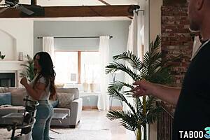 Bbw arab milf sarah arabic has to fuck a big cock to keep her reputation