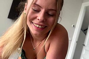 Sneaky Sex With Your Sisters Best Friend - Samantha Joiner ~ Household Fantasy ~ Scott Stark