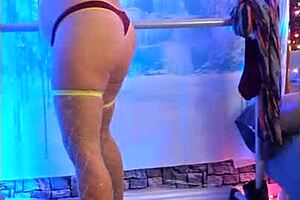 Hotwife Steffi Crazy Pants Pussy Dance