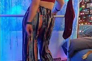 Hotwife Steffi Crazy Pants Pussy Dance