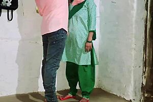 College Se Aaye Stepsister Pusssy Fuck After Class Teacher With Big Clit And Gaping