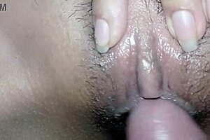 Amateur enjoys homemade sex with wet pussy and cum