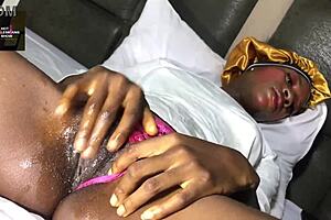 fuck this juicy squirting ass is so hot