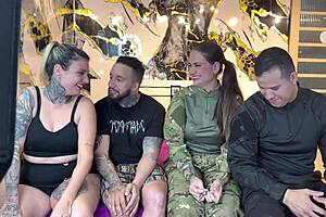 casal de policiais troca casais e putaria