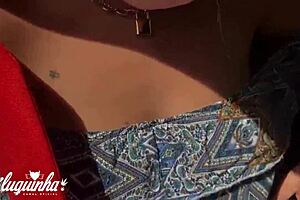 novinha masturbates in uber and ends up giving her ass