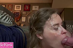 I gived her a sloppy rimjob on the couch, it was awsome