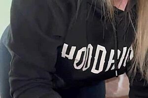 i got sucked off real good by this blonde then fucked her hard, she has a nice ass