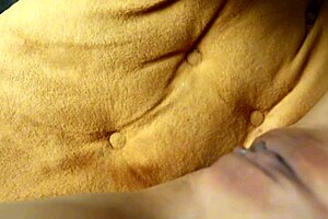 asian girl toys tight pussy solo homemade