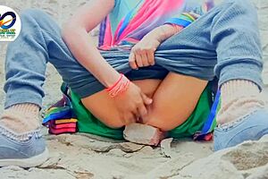 desi village saree removing finger