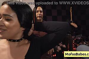 Horny Busty Brunette Teen 18+ Seduces The Sound Guy And Suck His Dick - Nia Bleu Brett Maker!