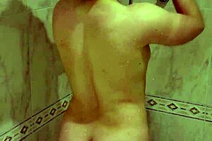 Jessica takes a bath asmr