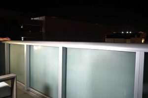 Big titty slut gets fucked hard by latina baddie in Miami 😈🍑