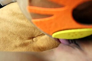 asian girl toys tight pussy solo homemade