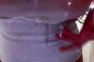 She sends video showing big tits and wetting in bath