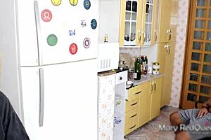 chamei minha amiga pra faxinar e ela que levou pau do meu marido