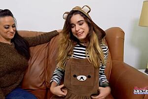 Big Titted Inked Pamela Morrison Gypsy Fingers Her Twat Wet Bj