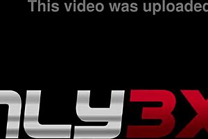 JASMINE WEBB AND LISSA LOVE IN INTERRACIAL THREESOME!