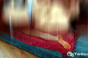 Yank busty babe eden masturbating!