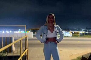 i saw my wife wit a cuckold findin a guy an havin hot sex wit blowjob in public