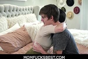 Momfucksbest - A New Man Of The House - Nicole Aria