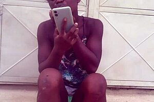 crazy bitch twerks naked after shedding clothes