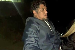 MINHA ESPOSA DANDO PRA OUTRO NA AREIA DA PRAIA, FIRST TIME WITH TATTOOED BEAUTIFUL ASS AND HUMILIATION