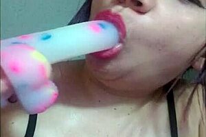 Beautiful Young Colombian Teaches Intense Blowjob Techniques With Dildo