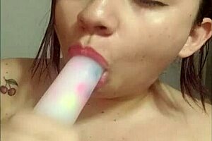 Beautiful Young Colombian Teaches Intense Blowjob Techniques With Dildo