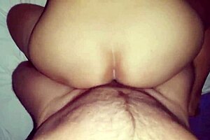 La churona really enjoys that pussyfucking orgasm