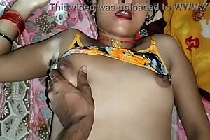 माइके से आई भाभी की चीखें निकाल दी रात भर पेला