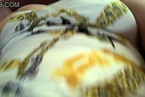 Sexy Mami Se Masturba En Sala De Casa Cuando Esposo La Deja Muy Cachonda