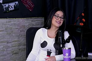 I love watching marcely mello and tifany rocha in this swing cast