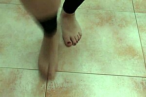 Sexy Feet Dancers Perform Seductive Moves