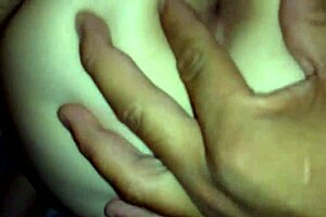 le gusta boca abajo y se queja