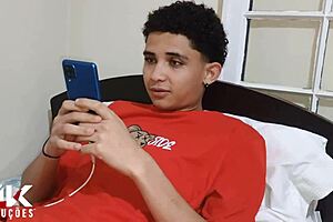 i hide to watch her huge ass fucking