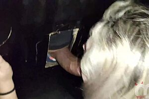 Loirinha Safada Fode Com Vários Desconhecidos No Gloryhole Na Frente Do Corno